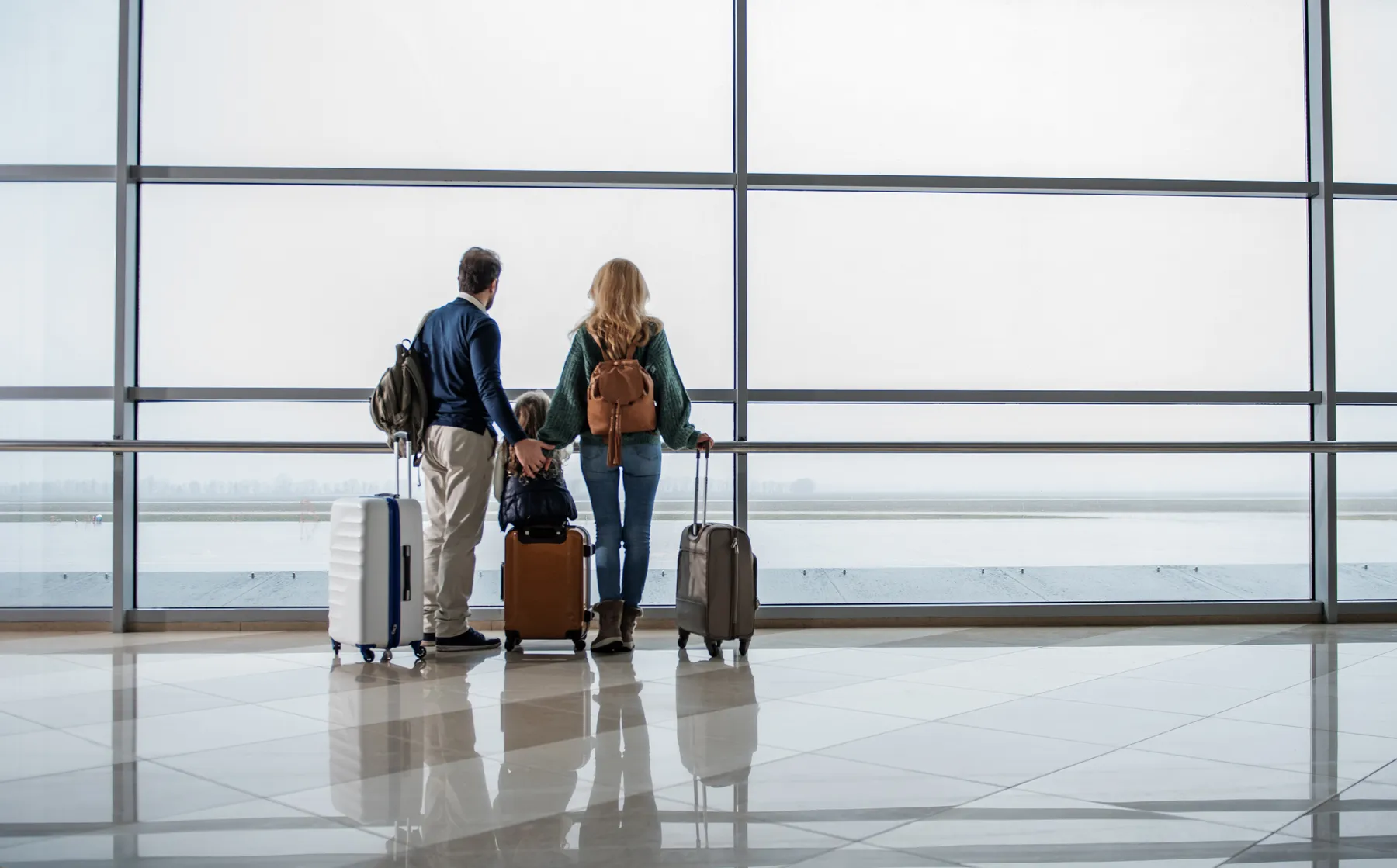 How AI Chatbots Are Revolutionizing Customer Service in Airports Today